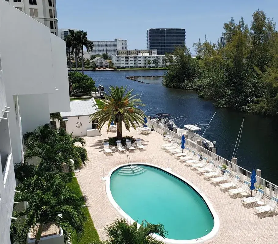 2860 NE 14TH ST Street # 404D, Pompano Beach FL 33062