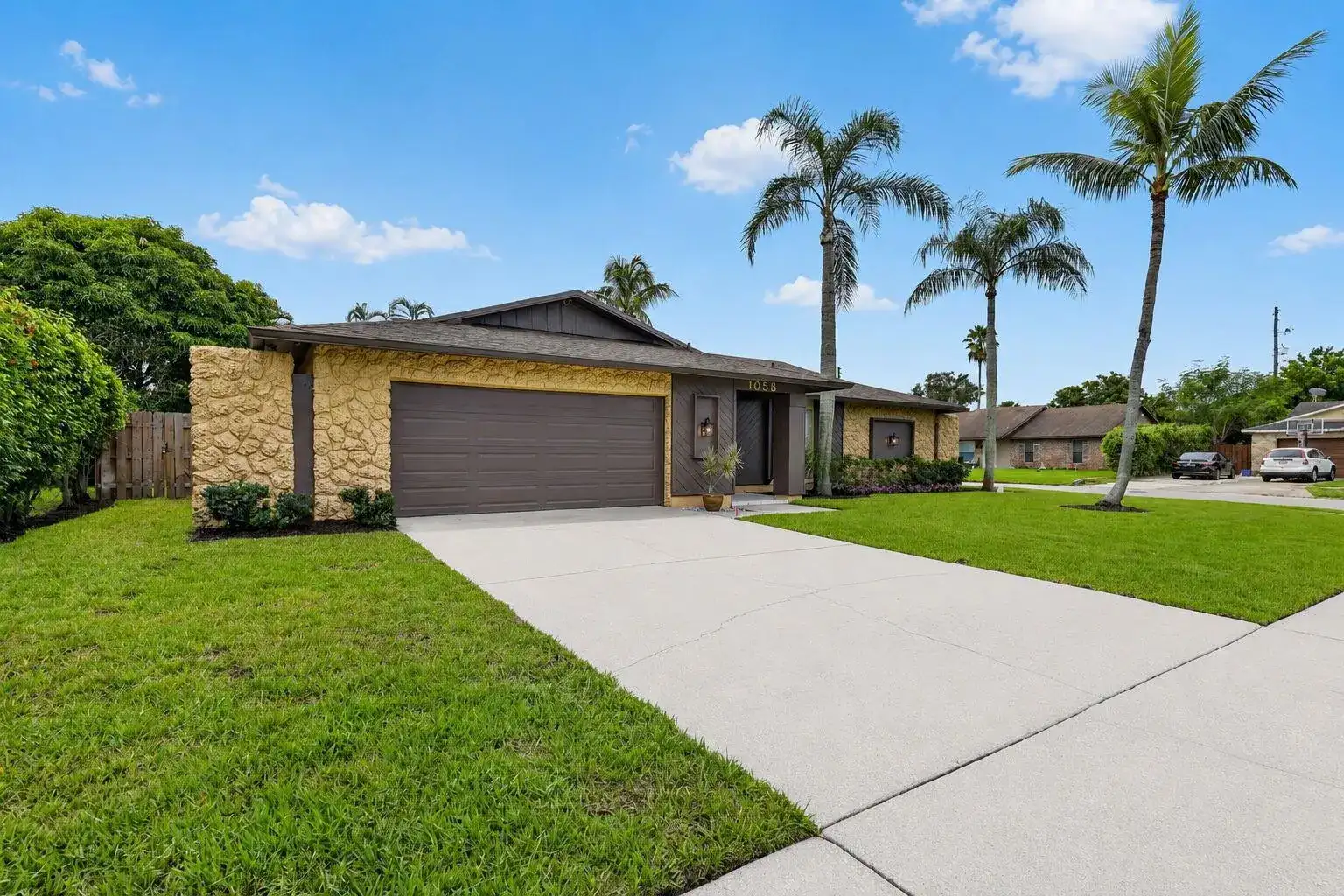 1058 Fernlea Drive, West Palm Beach FL 33417 photo 2