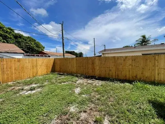 1104 W 24TH Street, Riviera Beach FL 33404 photo 3