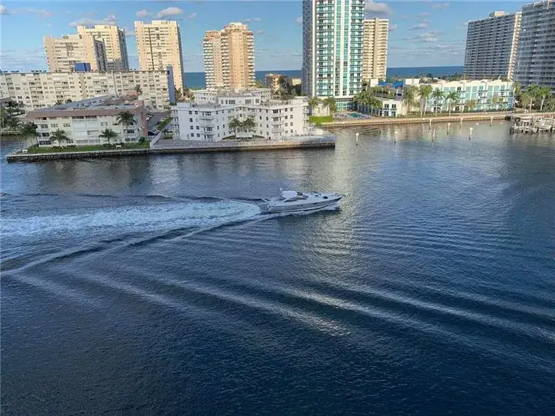 121 GOLDEN ISLES Drive # 806, Hallandale Beach FL 33009