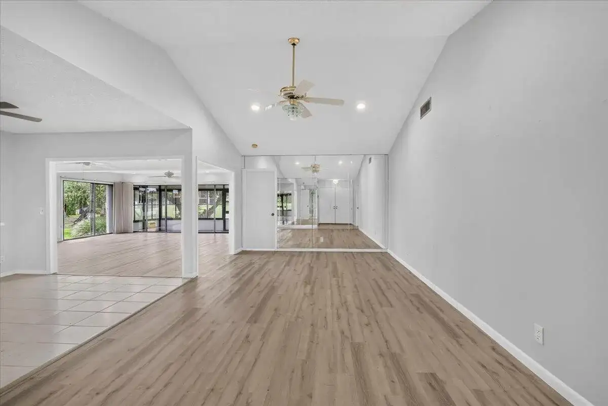 13867 EASTPOINTE Way, Palm Beach Gardens FL 33418 photo 2