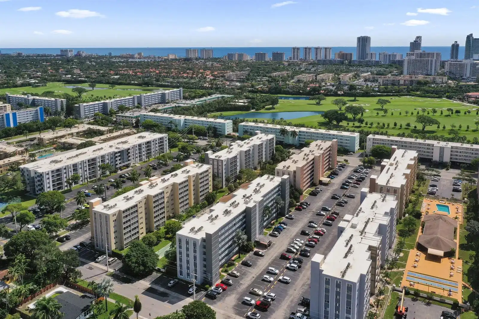 610 NE 12TH Avenue # 306, Hallandale Beach FL 33009