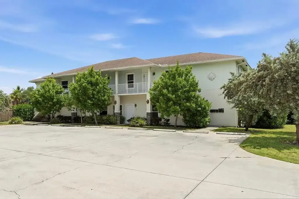 105 2nd Street # 2, Lake Park FL 33403
