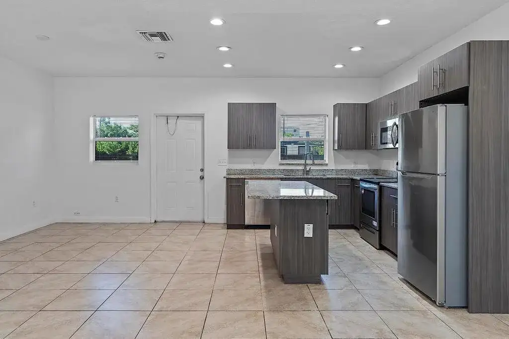 105 2nd Street # 2, Lake Park FL 33403 photo 4