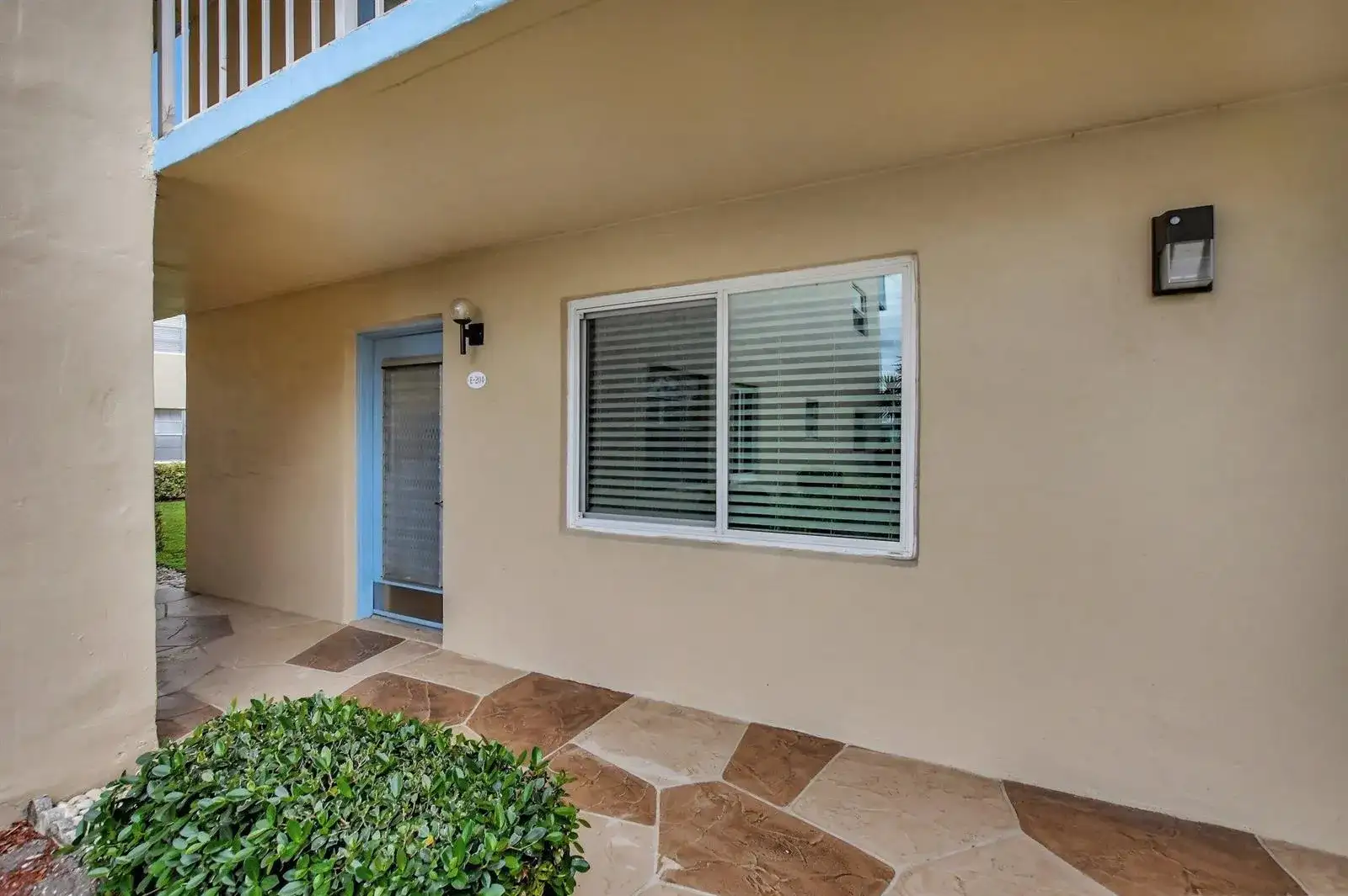 204 Burgundy E, Delray Beach FL 33484 photo 3