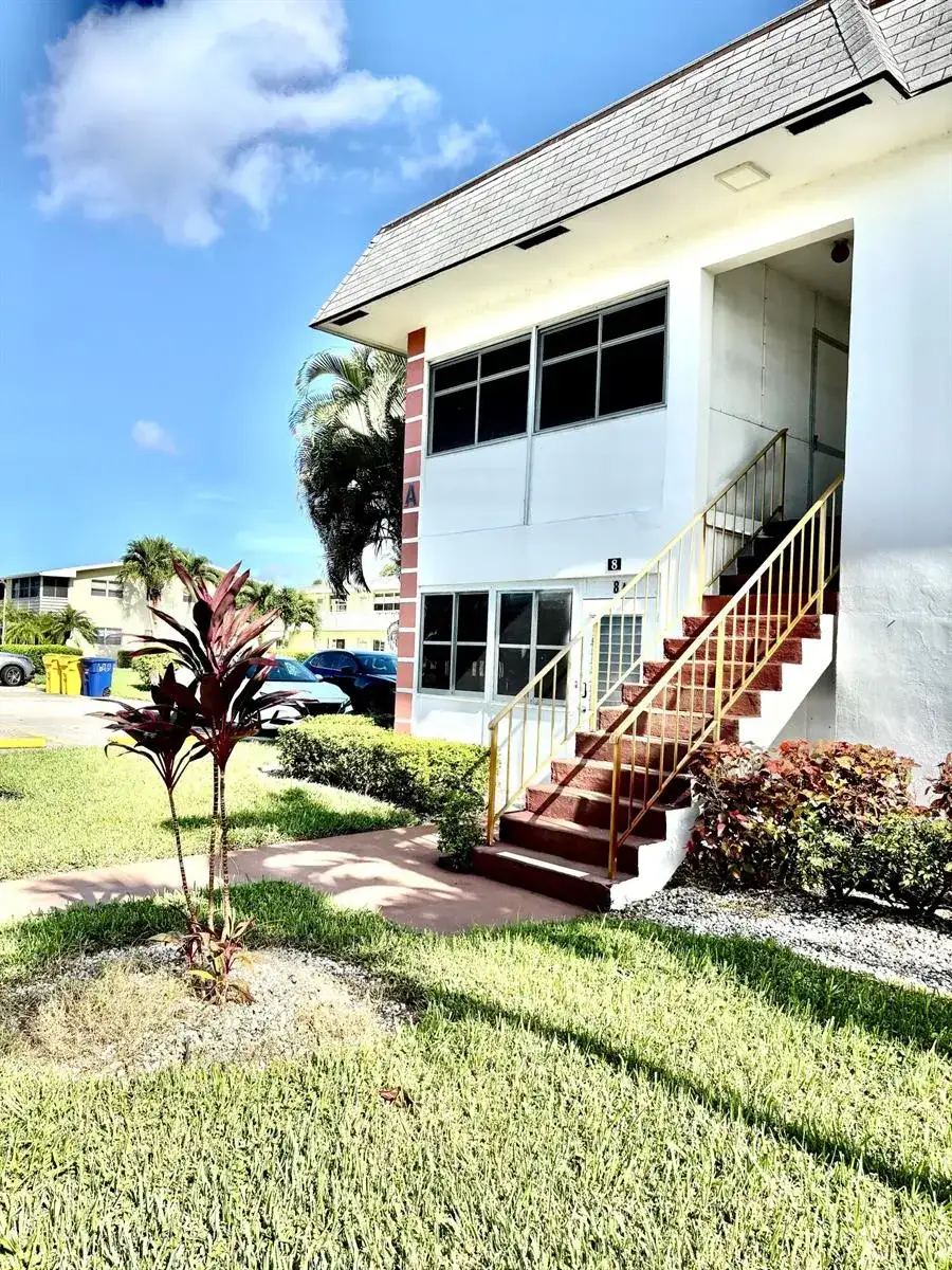 16 PLYMOUTH A, West Palm Beach FL 33417 photo 4