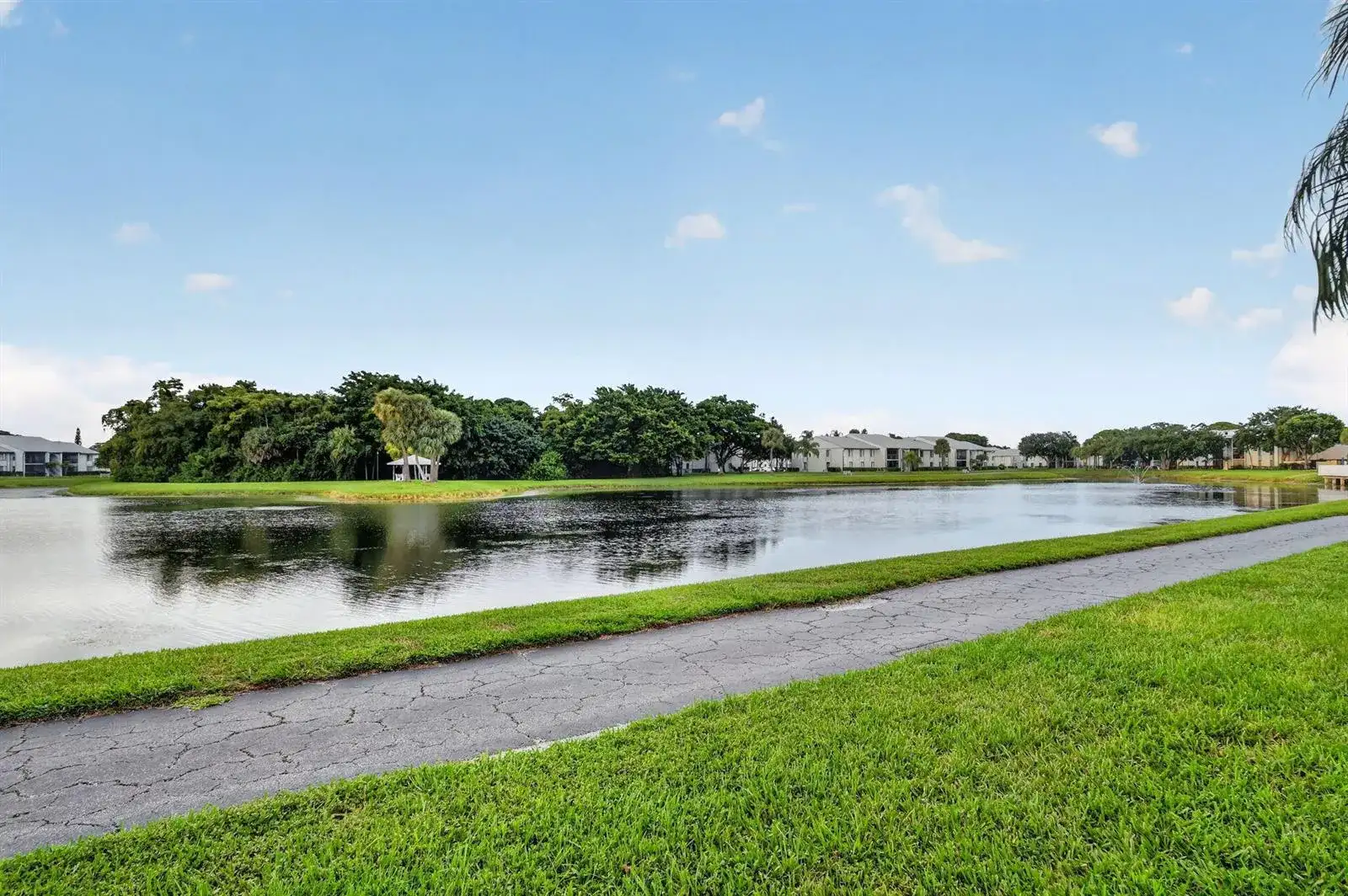 1002 GREEN PINE Boulevard # C1, West Palm Beach FL 33409 photo 3