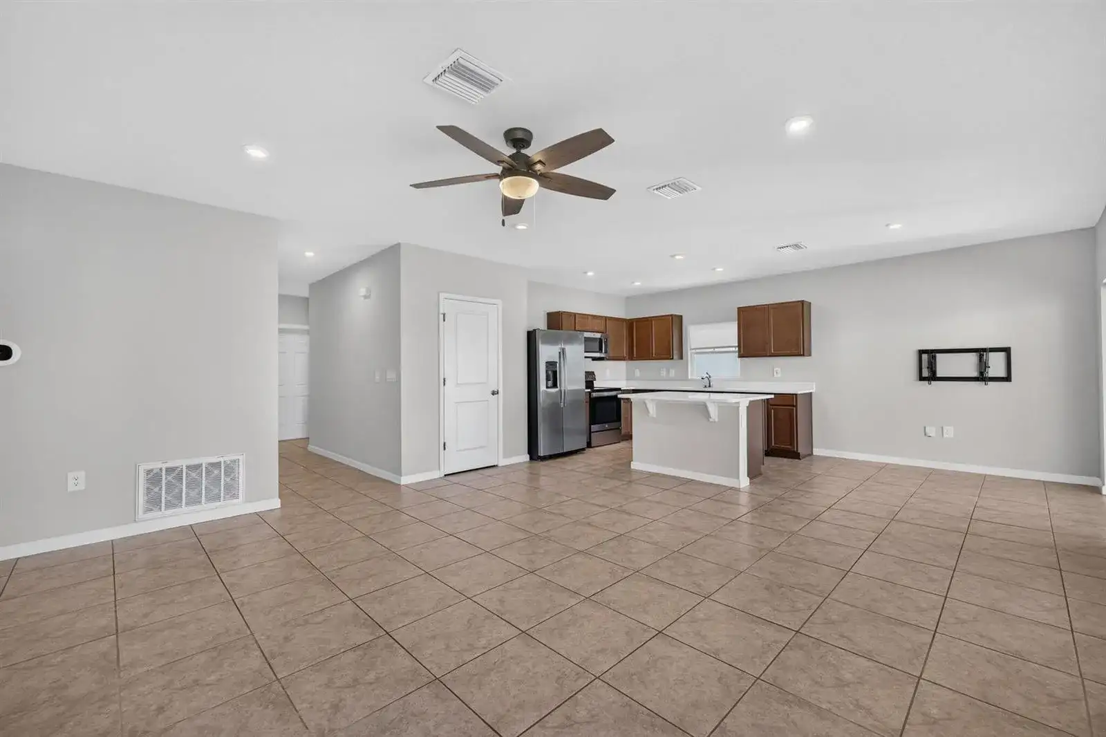 501 CHERIMOYA Street, Fort Pierce FL 34981 photo 5