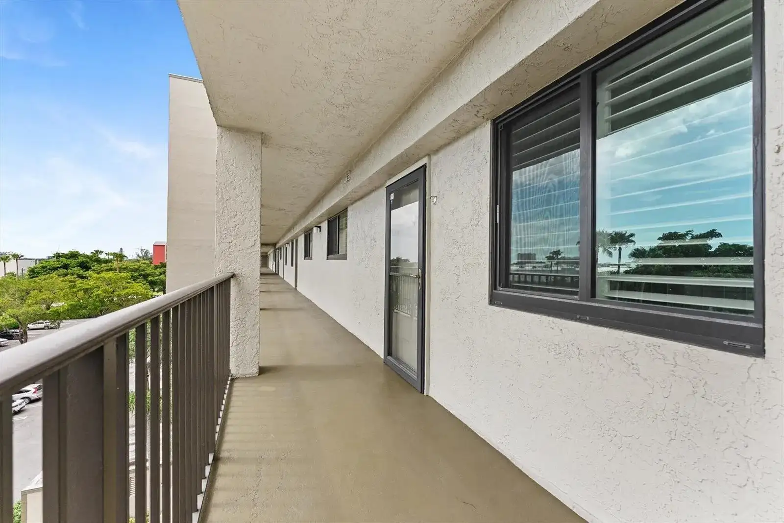 2112 S CYPRESS BEND Drive # 607, Pompano Beach FL 33069 photo 5