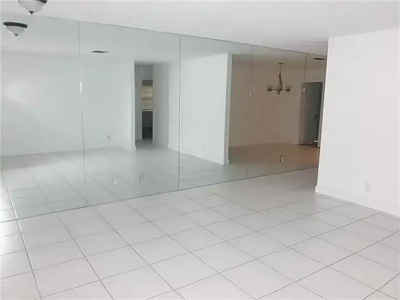 1905 SW 86TH Avenue, North Lauderdale FL 33068 photo 3