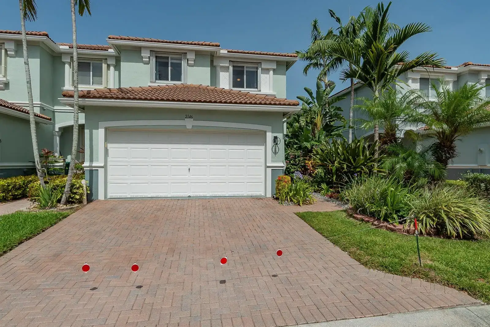 2146 OAKMONT Drive, Riviera Beach FL 33404 photo 2