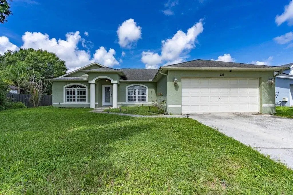 436 SW BRADSHAW Circle, Port St. Lucie FL 34953 photo 2