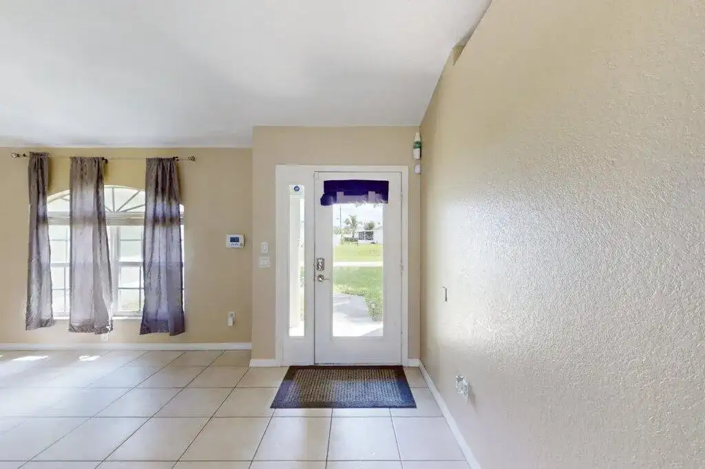 436 SW BRADSHAW Circle, Port St. Lucie FL 34953 photo 4