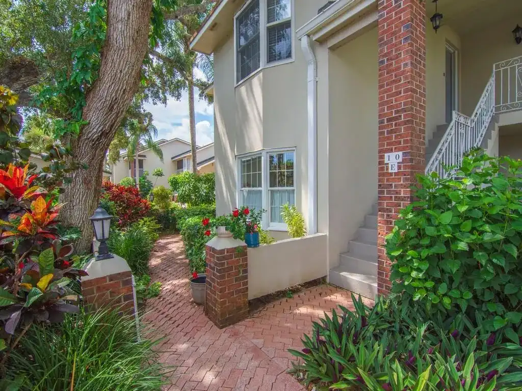 131 E Park Shores Circle # 10E, Indian River Shores FL 32963