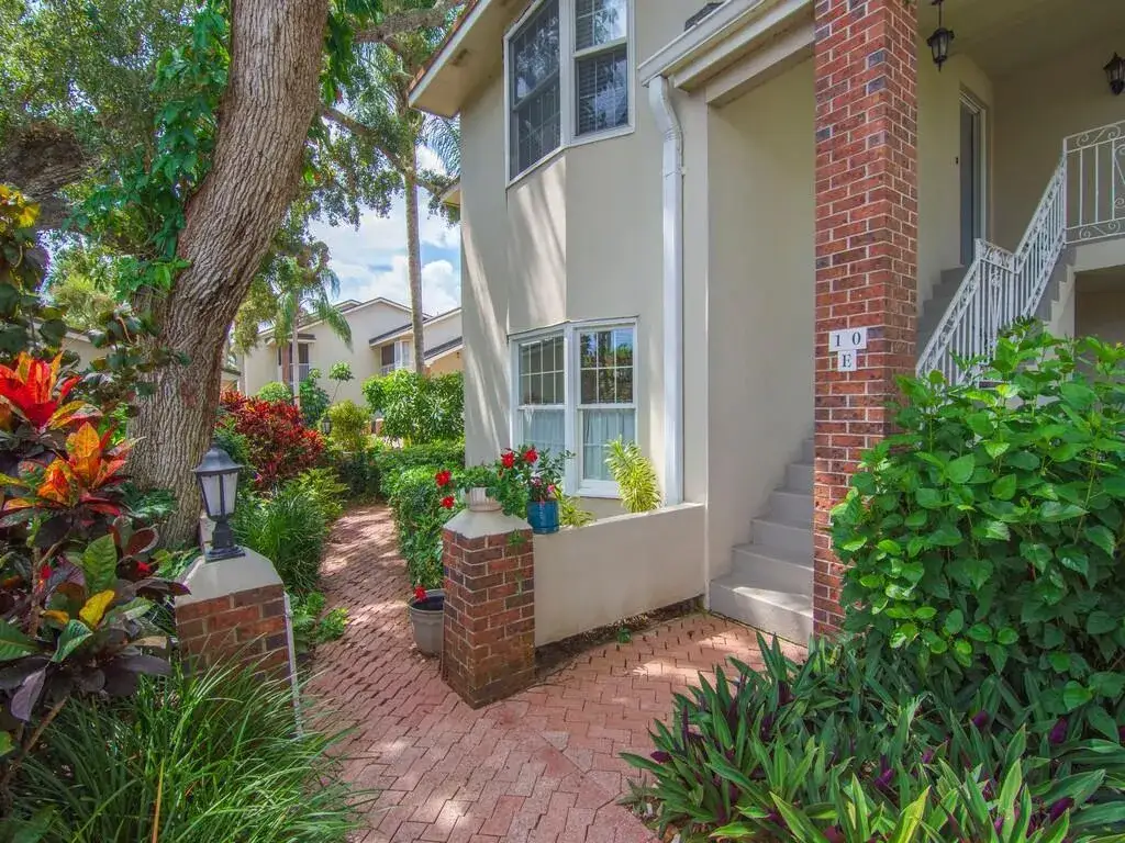 131 E Park Shores Circle # 10E, Indian River Shores FL 32963