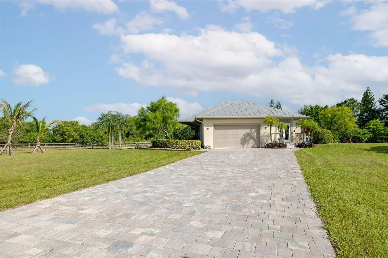 19005 SW GREY FOX Trail, FL 34956
