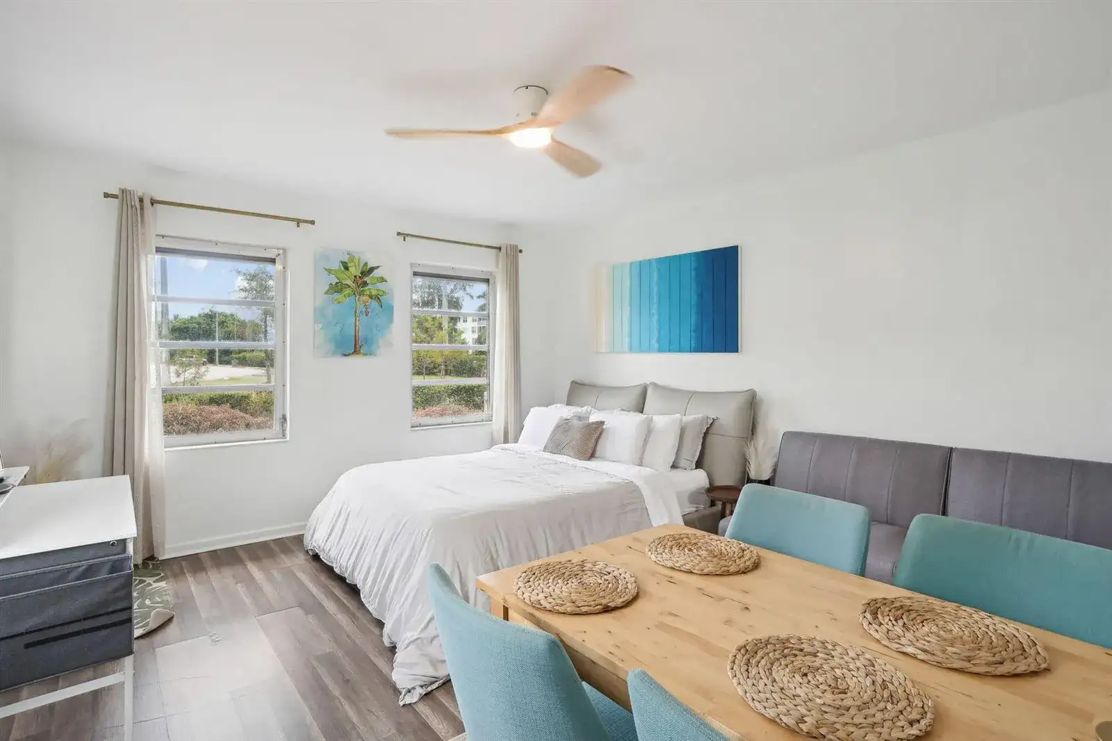 651 Oak Street, Boynton Beach FL 33435 photo 2