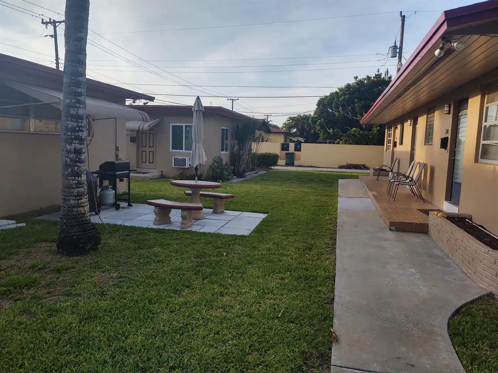 2347 Harding Street, Hollywood FL 33020