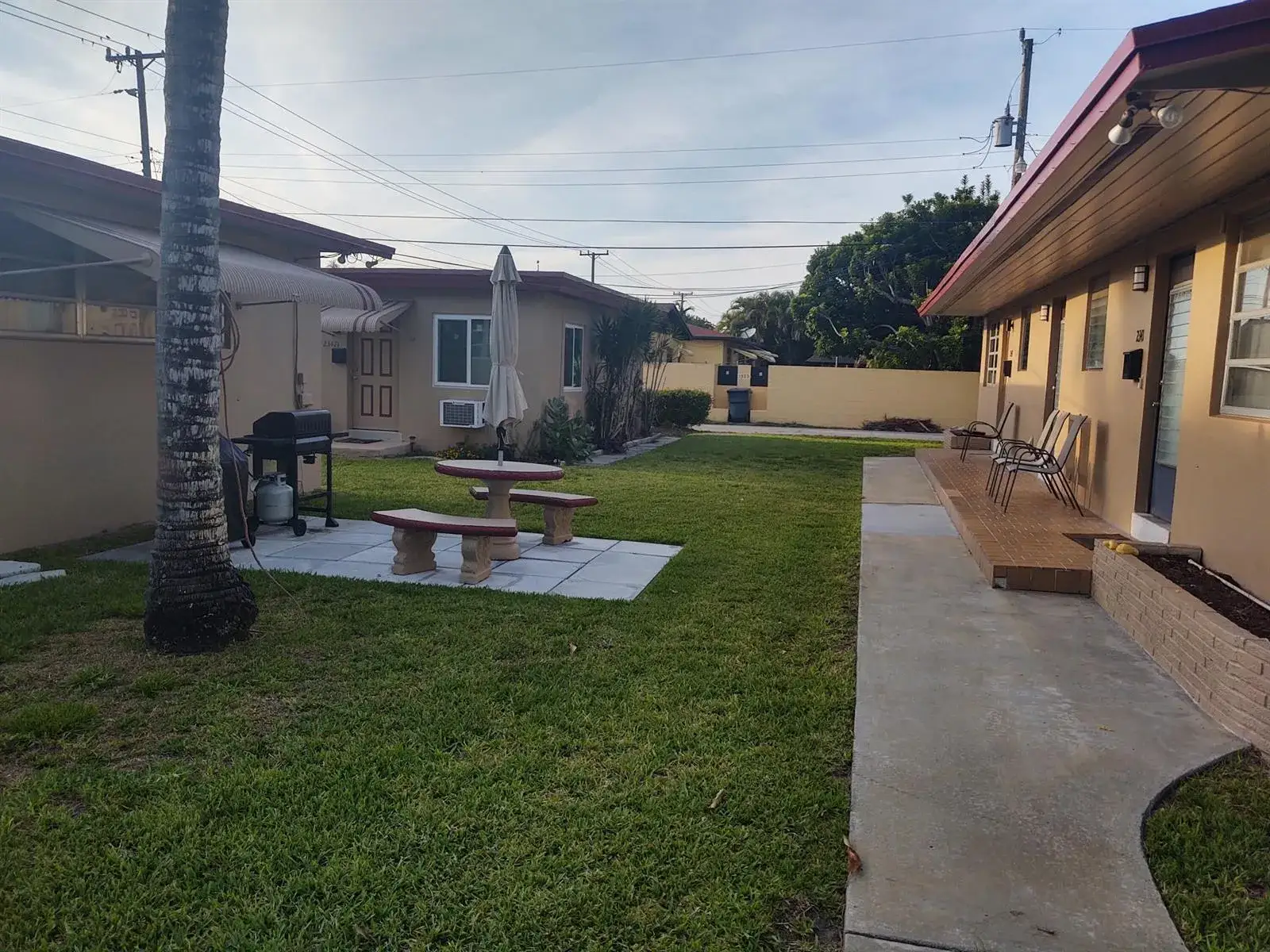 2347 Harding Street, Hollywood FL 33020