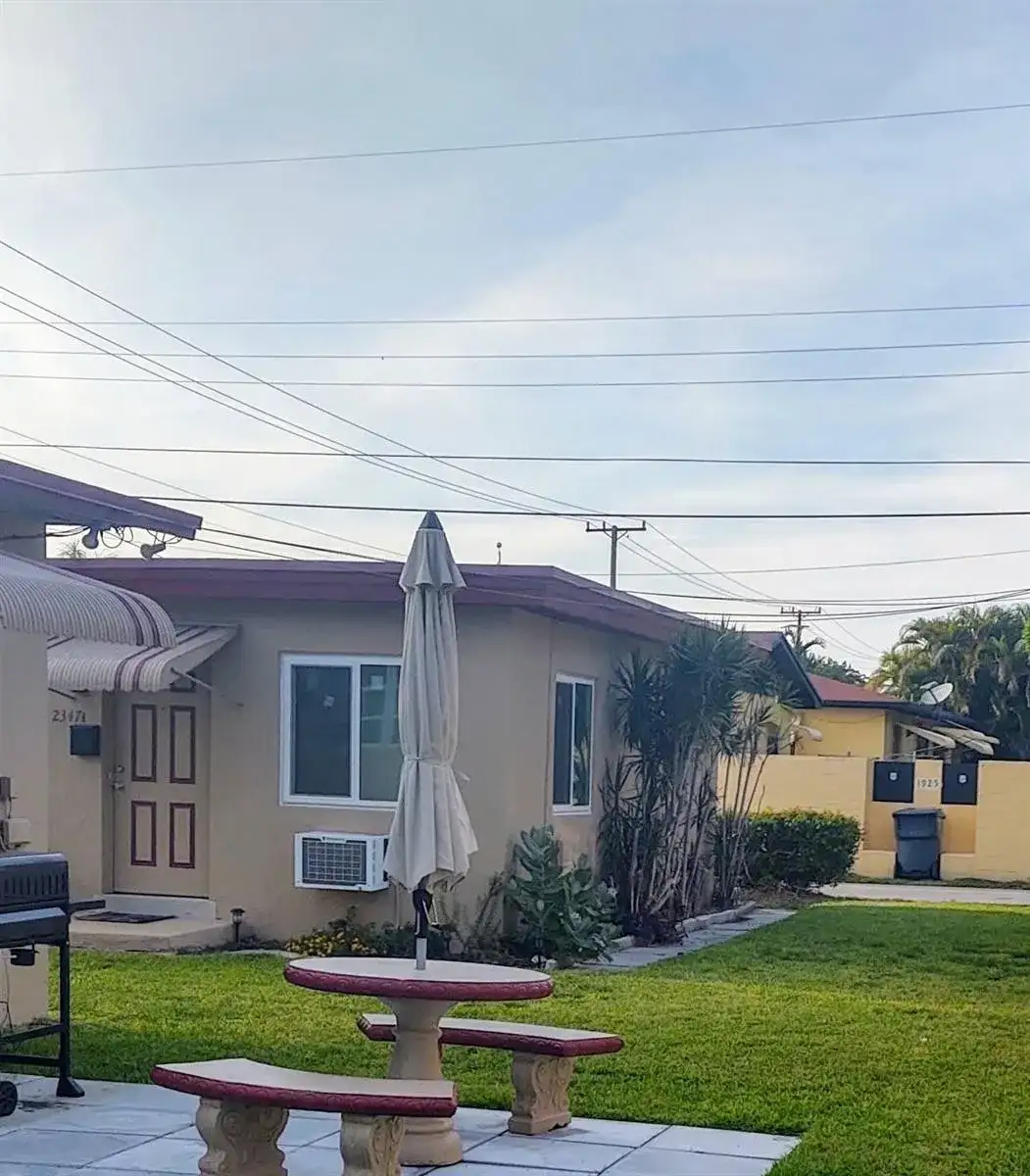 2347 Harding Street, Hollywood FL 33020 photo 2