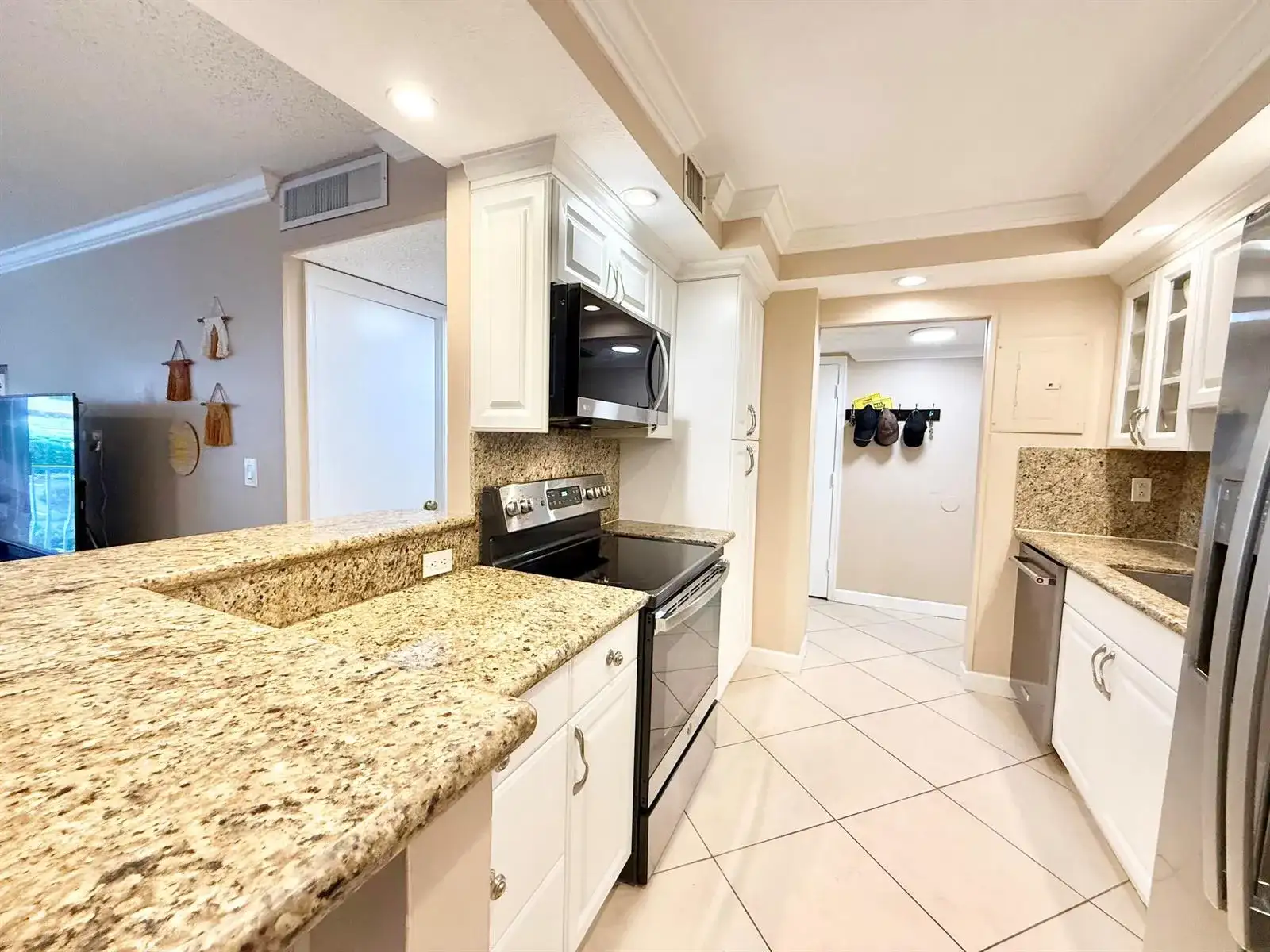 950 Ponce De Leon Road # 104, Boca Raton FL 33432 photo 4