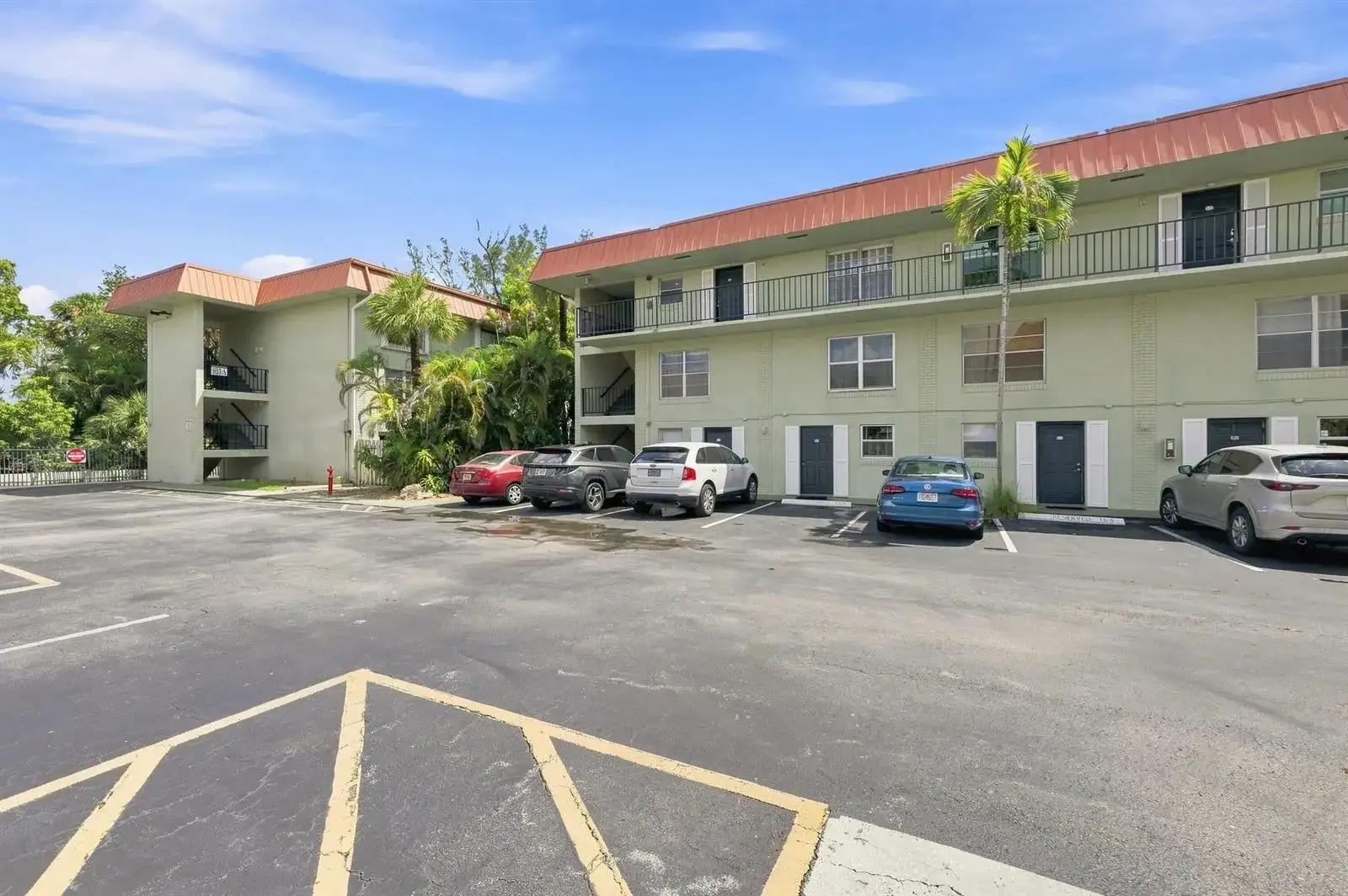 805 W Oakland Park Boulevard, Oakland Park FL 33311 photo 3