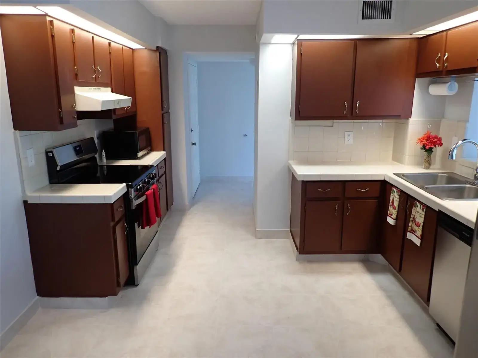 106 Lake Emerald Drive # 401, Oakland Park FL 33309