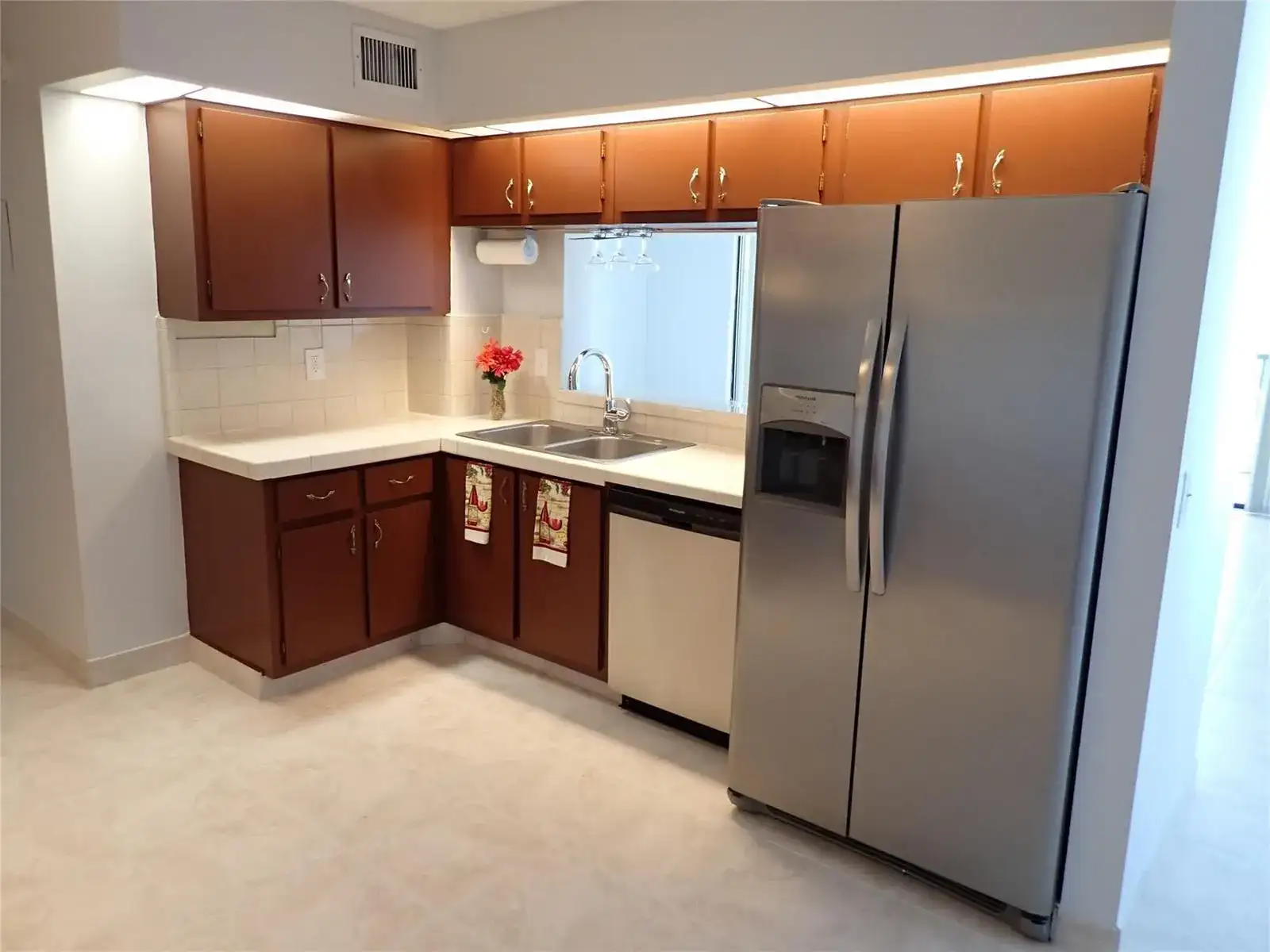 106 Lake Emerald Drive # 401, Oakland Park FL 33309 photo 2