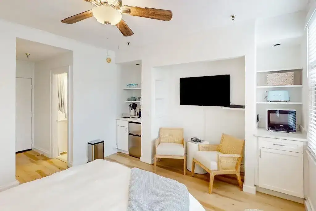 235 Sunrise Avenue # 3215, Palm Beach FL 33480 photo 4