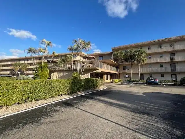 9300 SW 8TH Street # 403, Boca Raton FL 33428