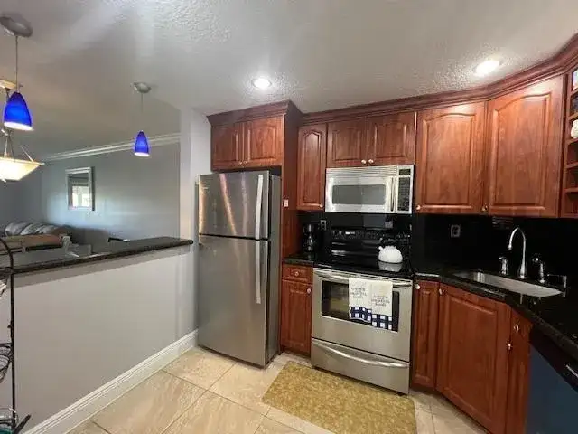 9300 SW 8TH Street # 403, Boca Raton FL 33428 photo 3
