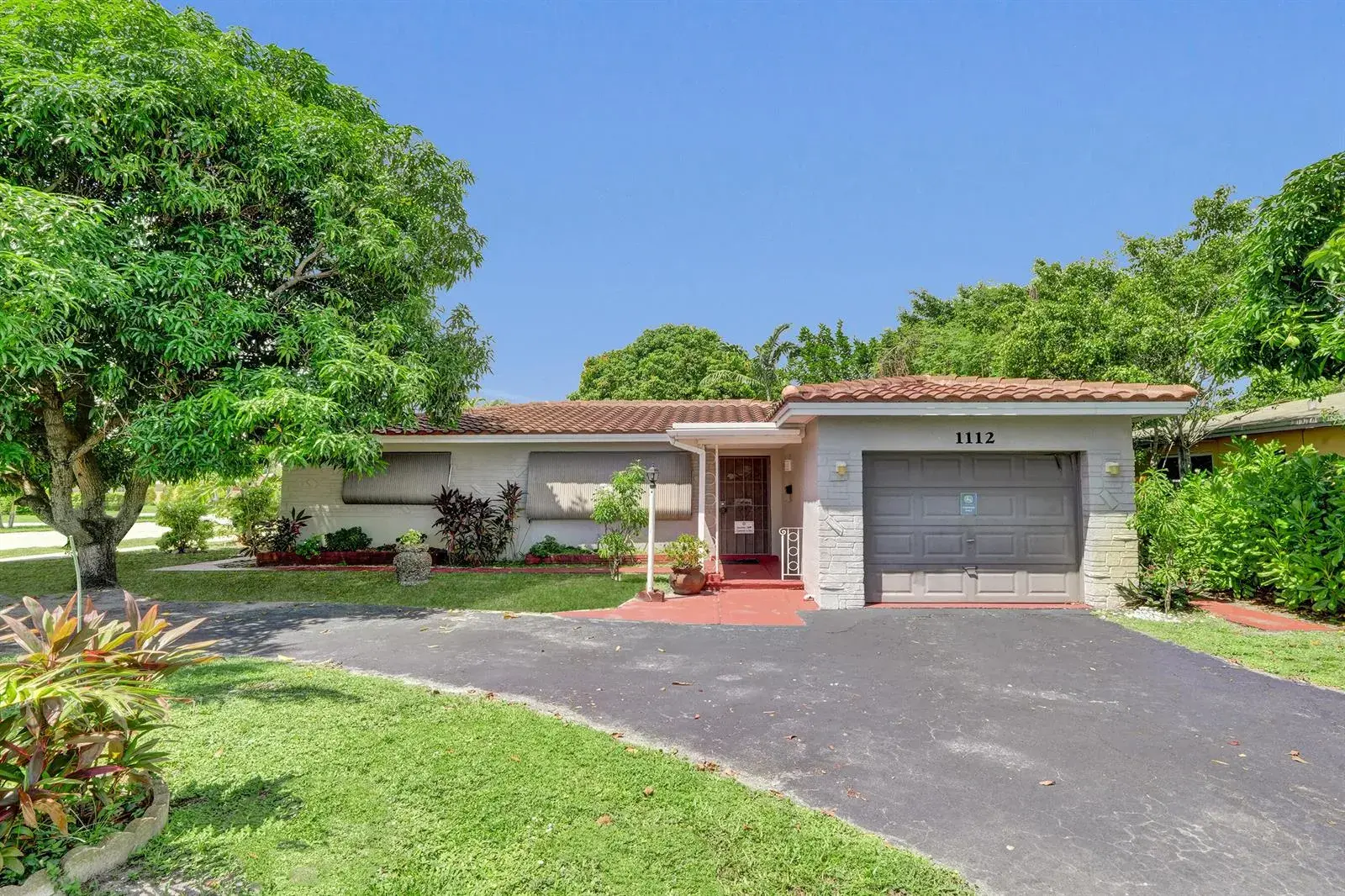 1112 S 22nd Court, Hollywood FL 33020