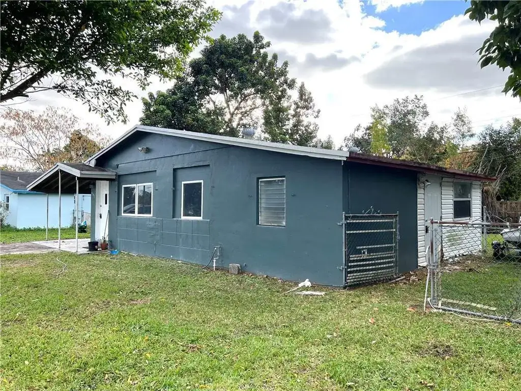 4340 NW 59TH Court, North Lauderdale FL 33319 photo 2