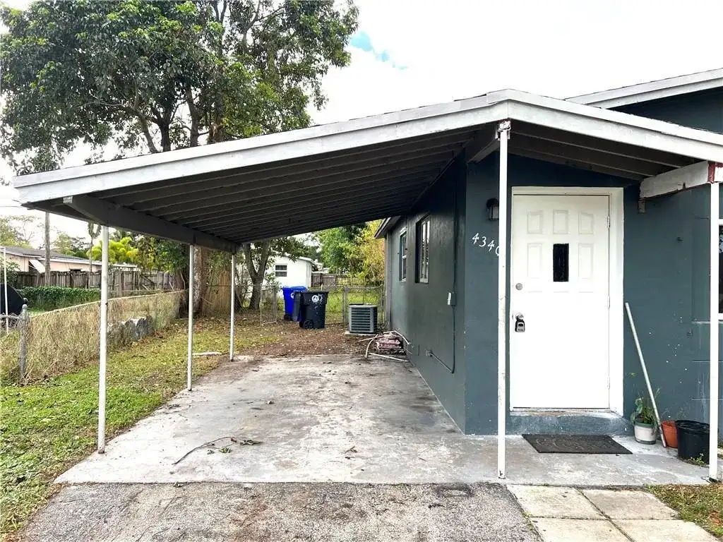 4340 NW 59TH Court, North Lauderdale FL 33319 photo 3