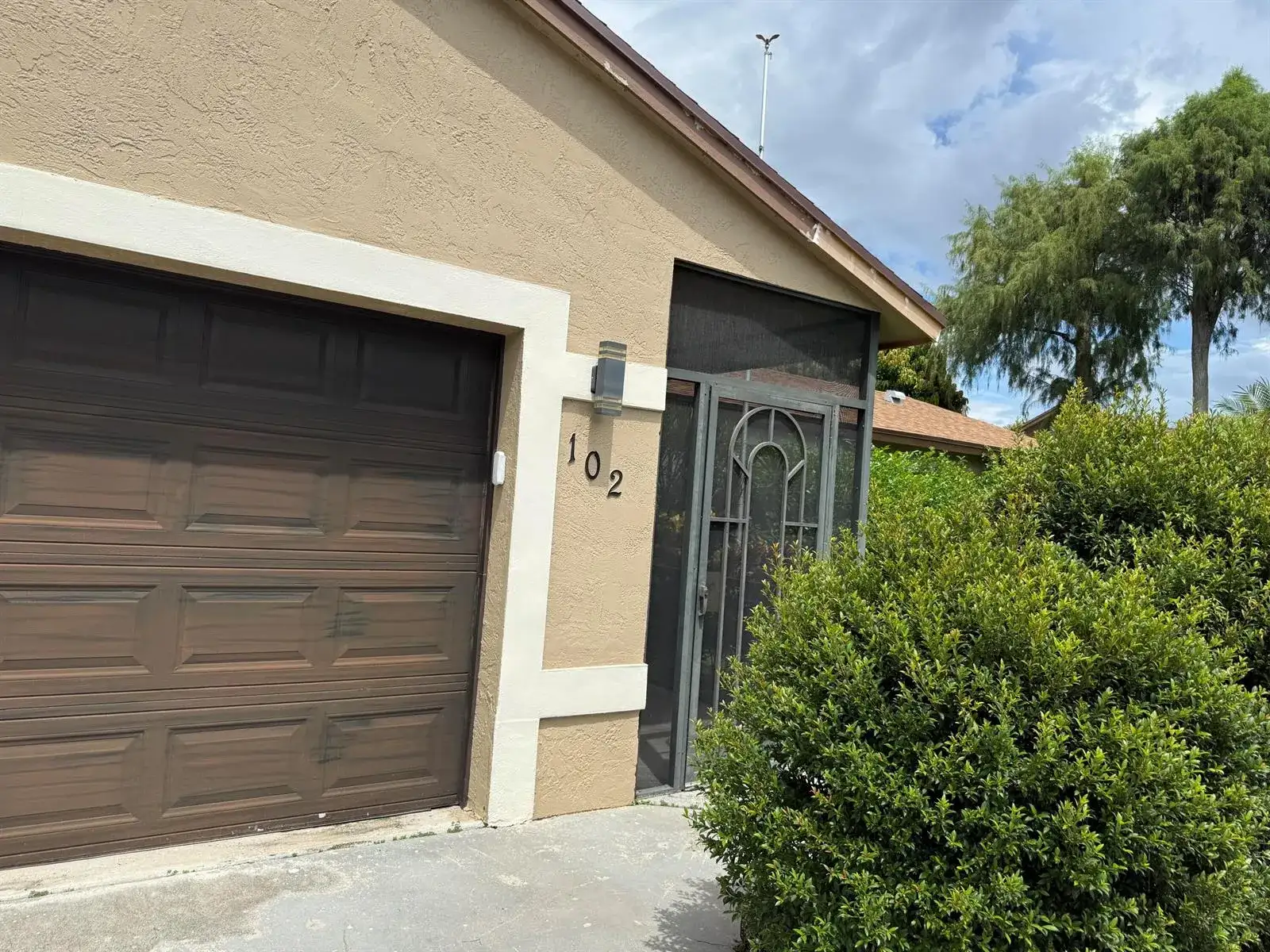 102 SAND PINE Way, Royal Palm Beach FL 33411 photo 2