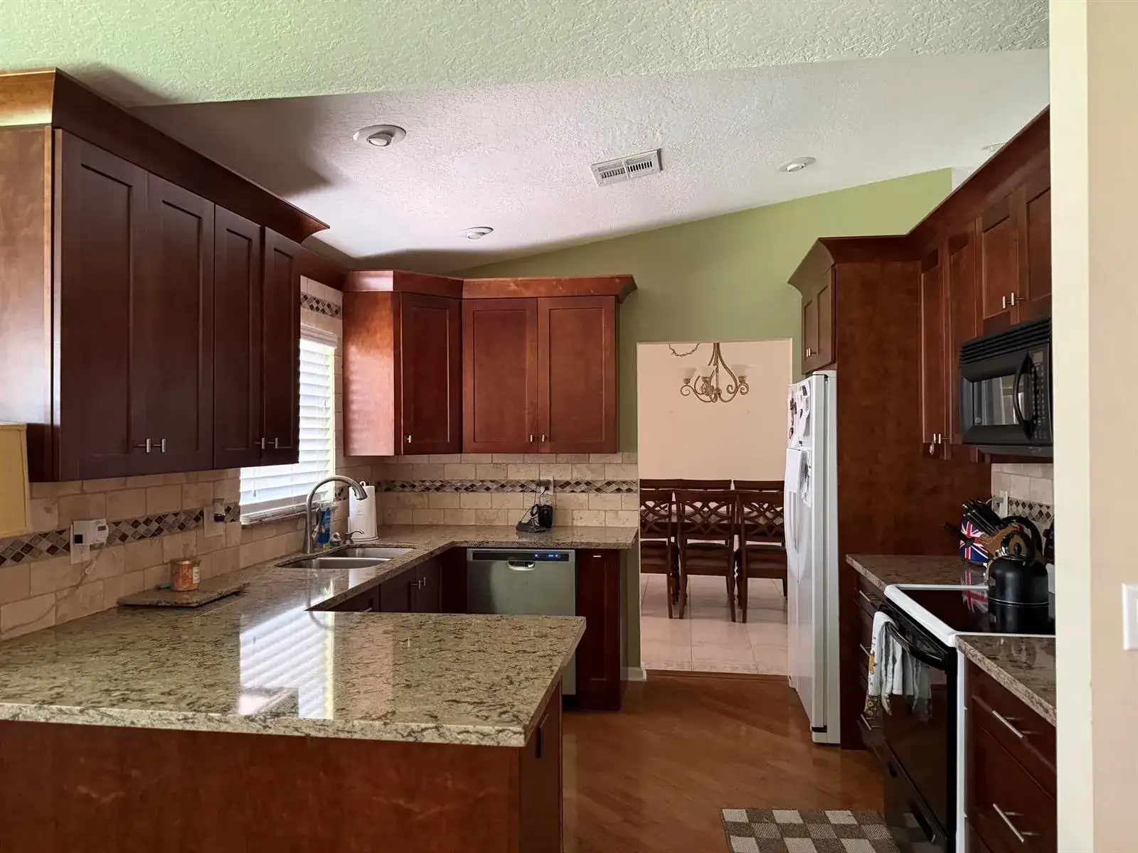 102 SAND PINE Way, Royal Palm Beach FL 33411 photo 3