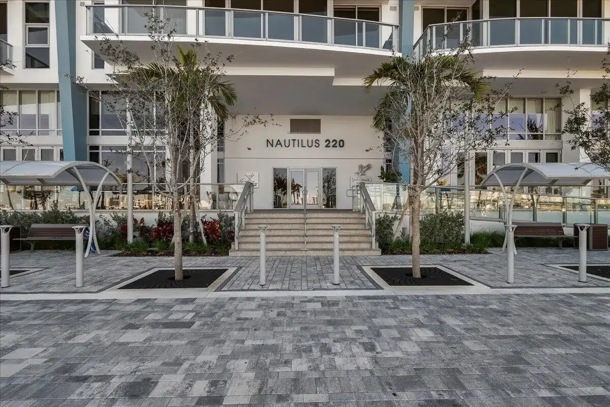 220 Lake Shore Drive # 1608, Lake Park FL 33403