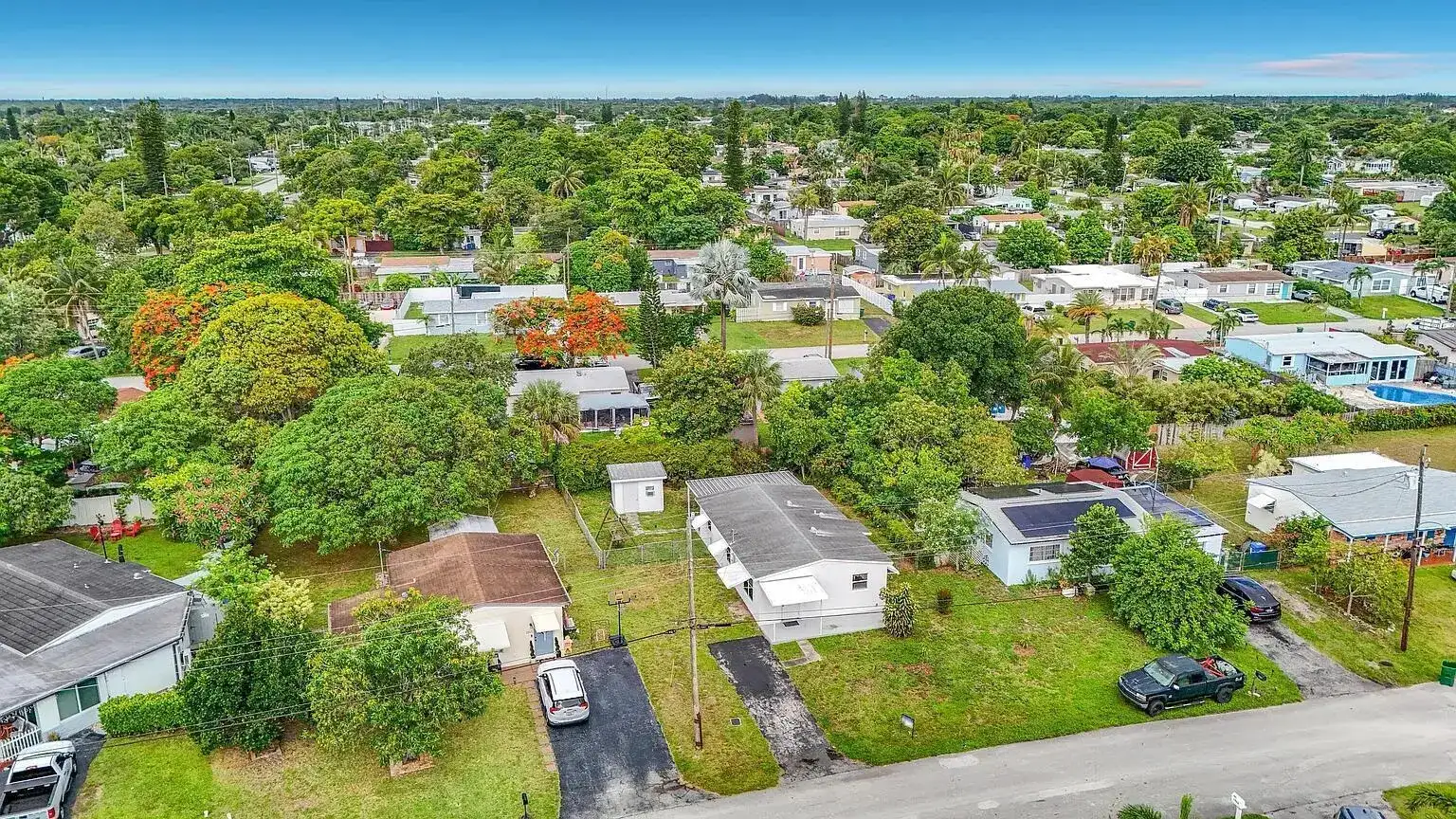 2573 NW 58th Avenue, Margate FL 33063 photo 4