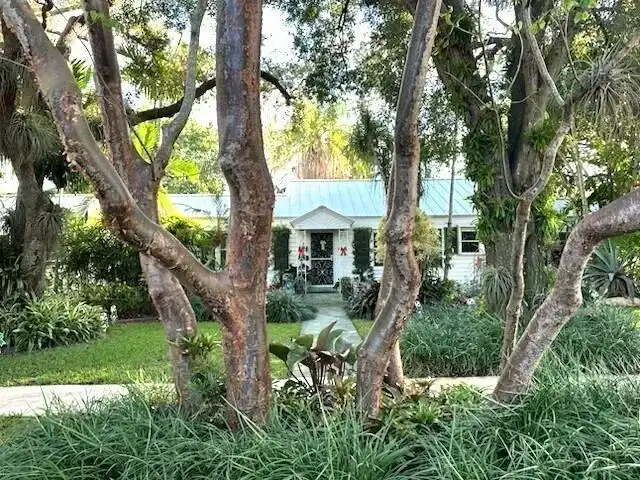41 SW 5TH Street, Dania Beach FL 33004