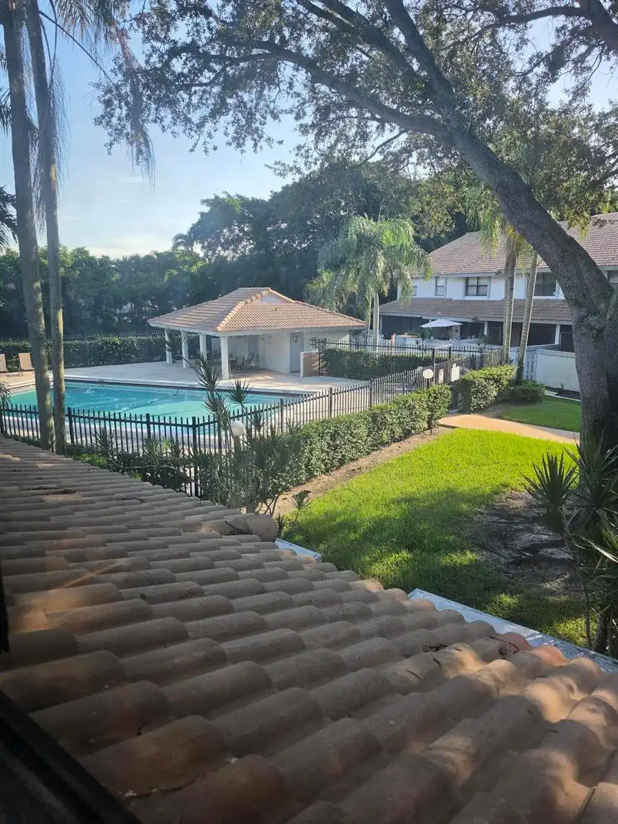 9809 RIVERSIDE Drive # 5, Coral Springs FL 33071