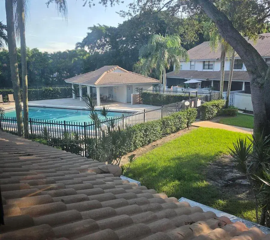 9809 RIVERSIDE Drive # 5, Coral Springs FL 33071