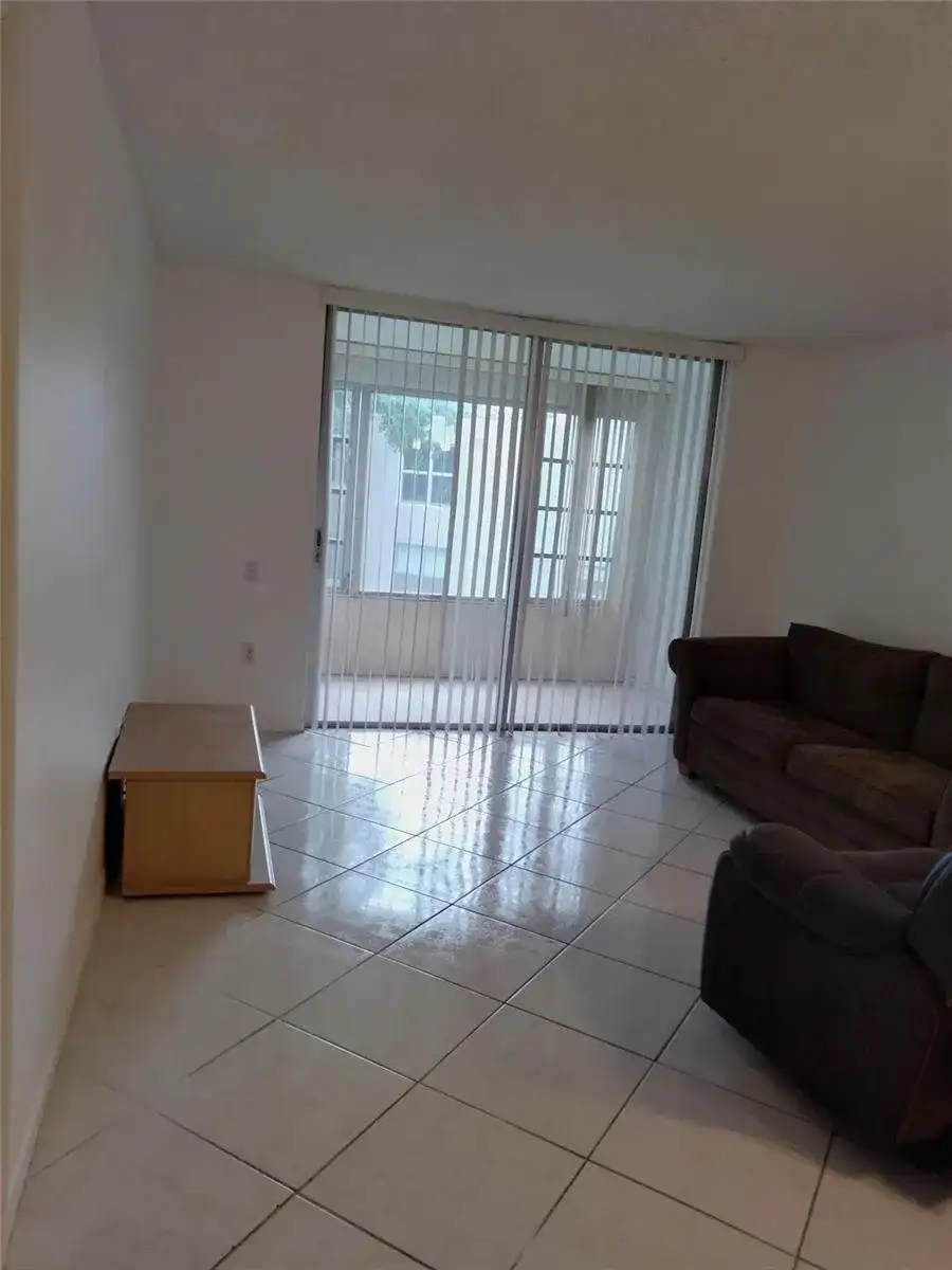9351 LIME BAY Boulevard # 302, Tamarac FL 33321 photo 2