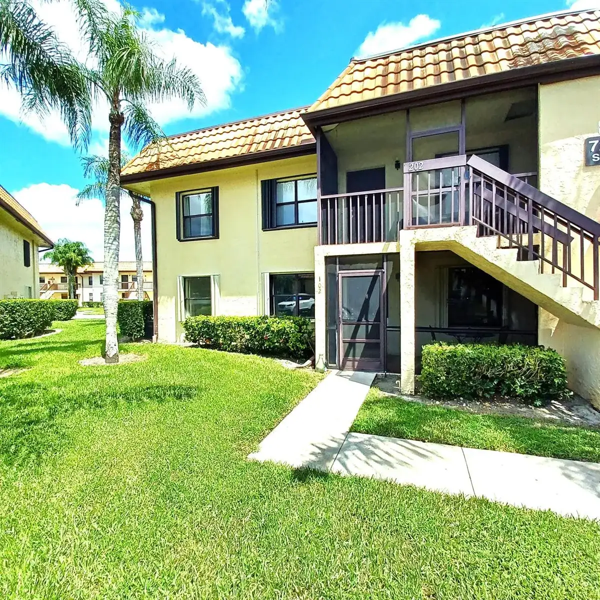 7221 Golf Colony Court # 102, Lake Worth FL 33467 photo 2
