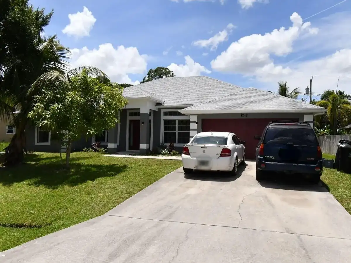 1218 SW Melrose Avenue, Port St. Lucie FL 34953