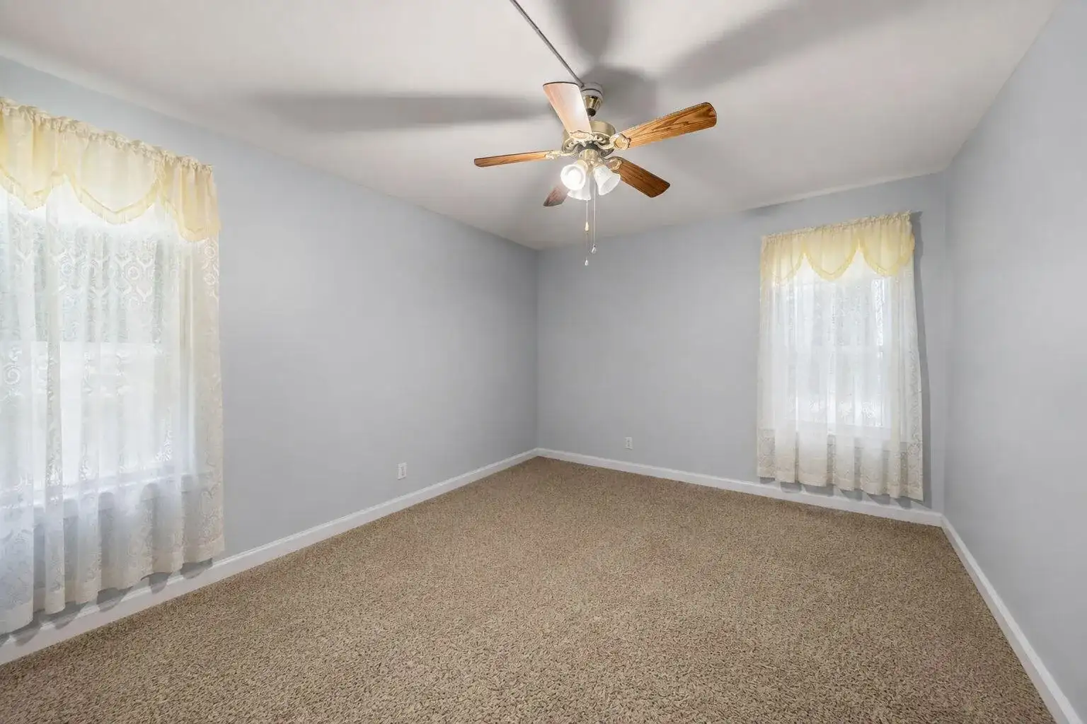 6807 NW 80TH Court, Tamarac FL 33321 photo 4