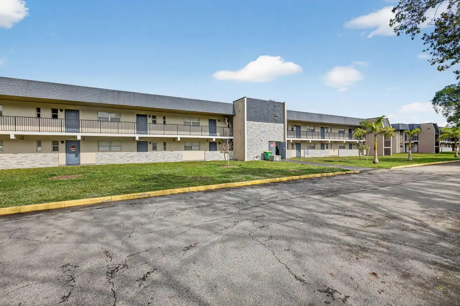 7925 S Colony Circle # 203, Tamarac FL 33321