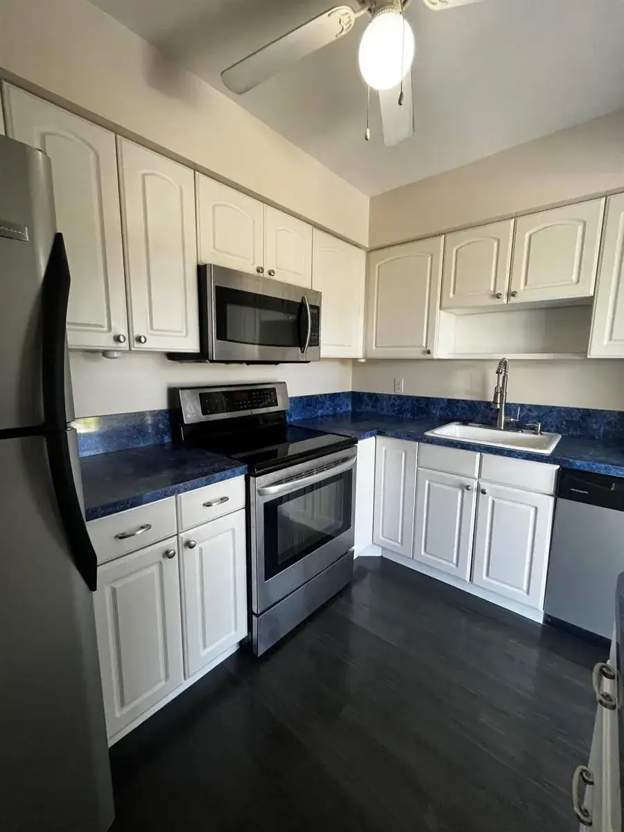 809 Hummingbird Way # 5C, North Palm Beach FL 33408 photo 2