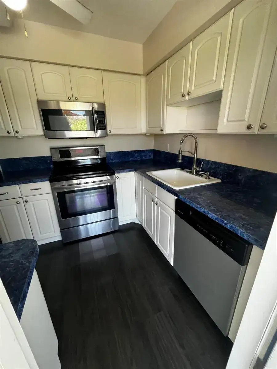 809 Hummingbird Way # 5C, North Palm Beach FL 33408 photo 3