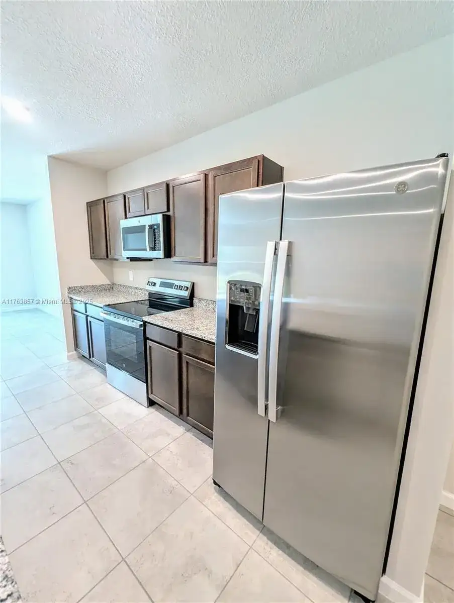 285 Raspberry Road, Fort Pierce FL 34981 photo 2