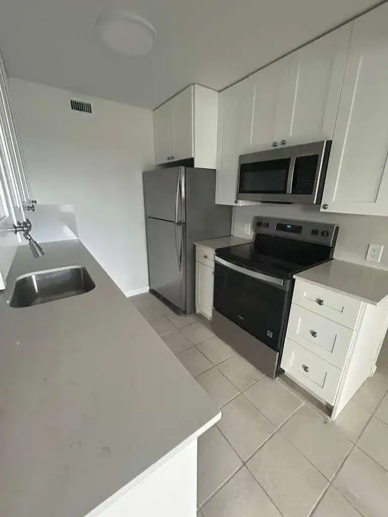 4119 Newport U, Deerfield Beach FL 33442 photo 2